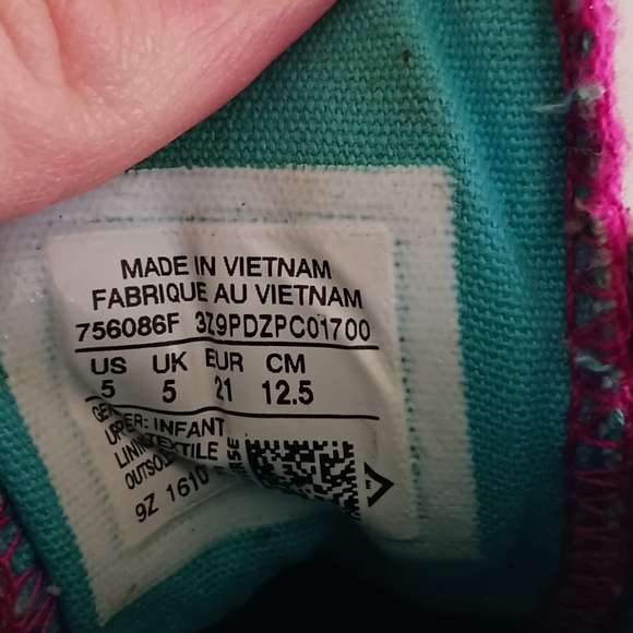 Converse 756086F Girls Baby Chuck Taylor Toddler Shoes Sneakers Size 5 Infant - Picture 8 of 8